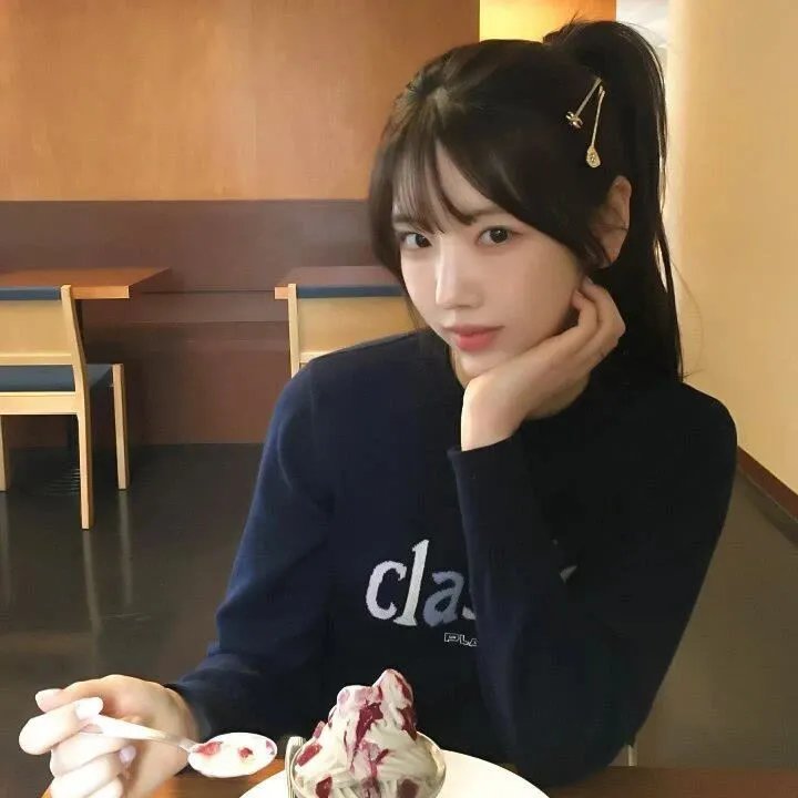 地铁女孩